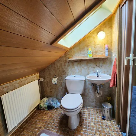 Zuhause Bei Uns In Der Zweiten Etage * Dorfles-Esbach