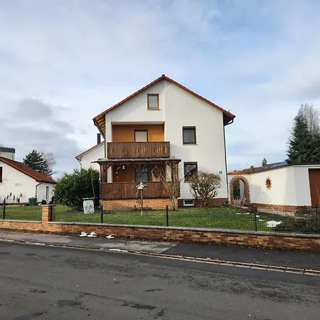 Zuhause Bei Uns In Der Zweiten Etage *